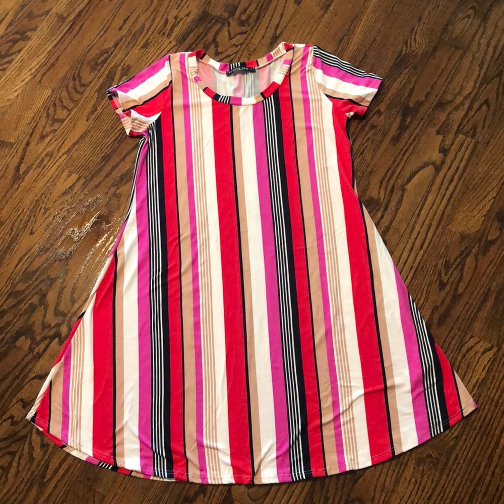 Boutique Dress NWOT Striped (Acting Pro) Small